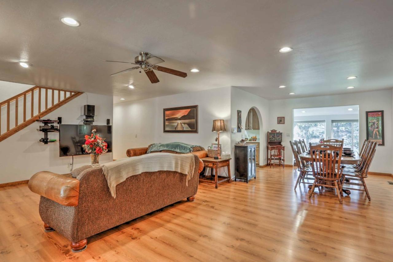 Lakeside Home With Game Room, Yard, Deck And Fireplace Pinetop-Lakeside Exterior photo